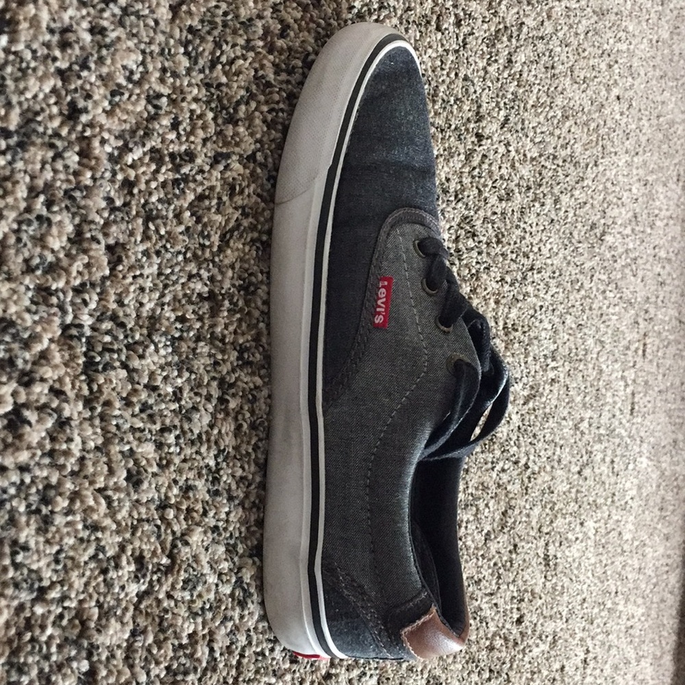 Levi’s shoes, great condition!!